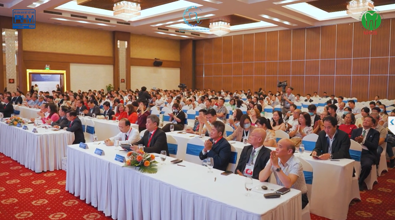 Toàn cảnh Hội nghị Khoa học đào tạo Liên tục & Triển lãm Nha khoa lần thứ VIII