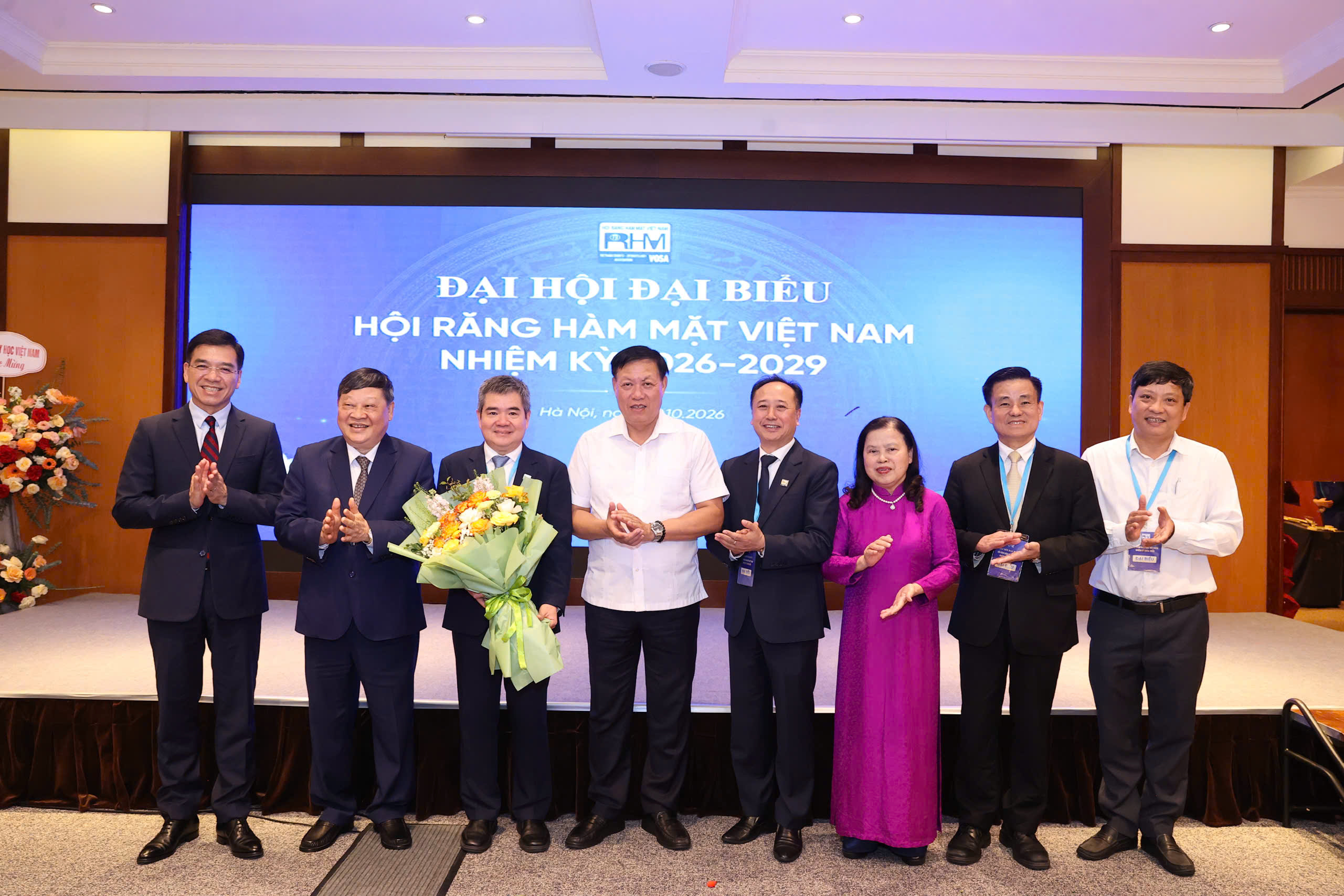 TS.BSCKII LÊ TRUNG CHÁNH - GIÁM ĐỐC BỆNH VIỆN RĂNG HÀM MẶT TRUNG ƯƠNG TP. HỒ CHÍ MINH ĐẮC CỬ CHỦ TỊCH  HỘI RĂNG HÀM MẶT VIỆT NAM (VOSA) NHIỆM KỲ 2026 - 2029