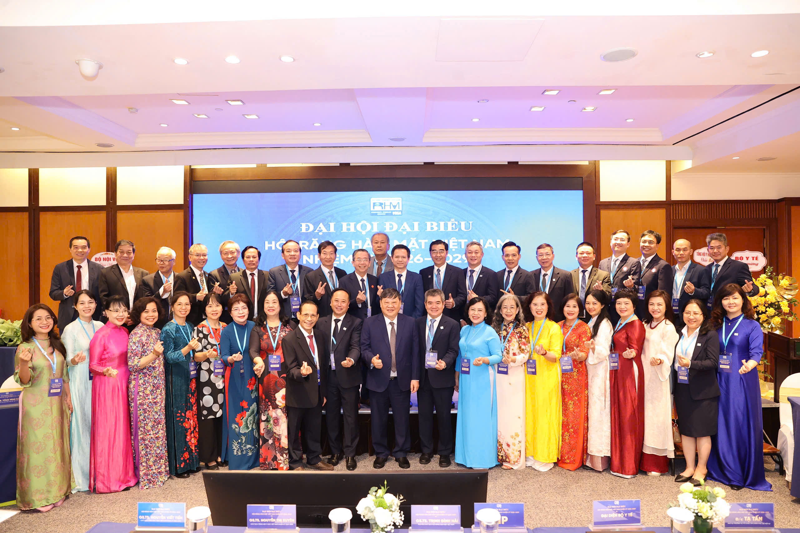 TS.BSCKII LÊ TRUNG CHÁNH - GIÁM ĐỐC BỆNH VIỆN RĂNG HÀM MẶT TRUNG ƯƠNG TP. HỒ CHÍ MINH ĐẮC CỬ CHỦ TỊCH HỘI RĂNG HÀM MẶT VIỆT NAM (VOSA) NHIỆM KỲ 2026 - 2029