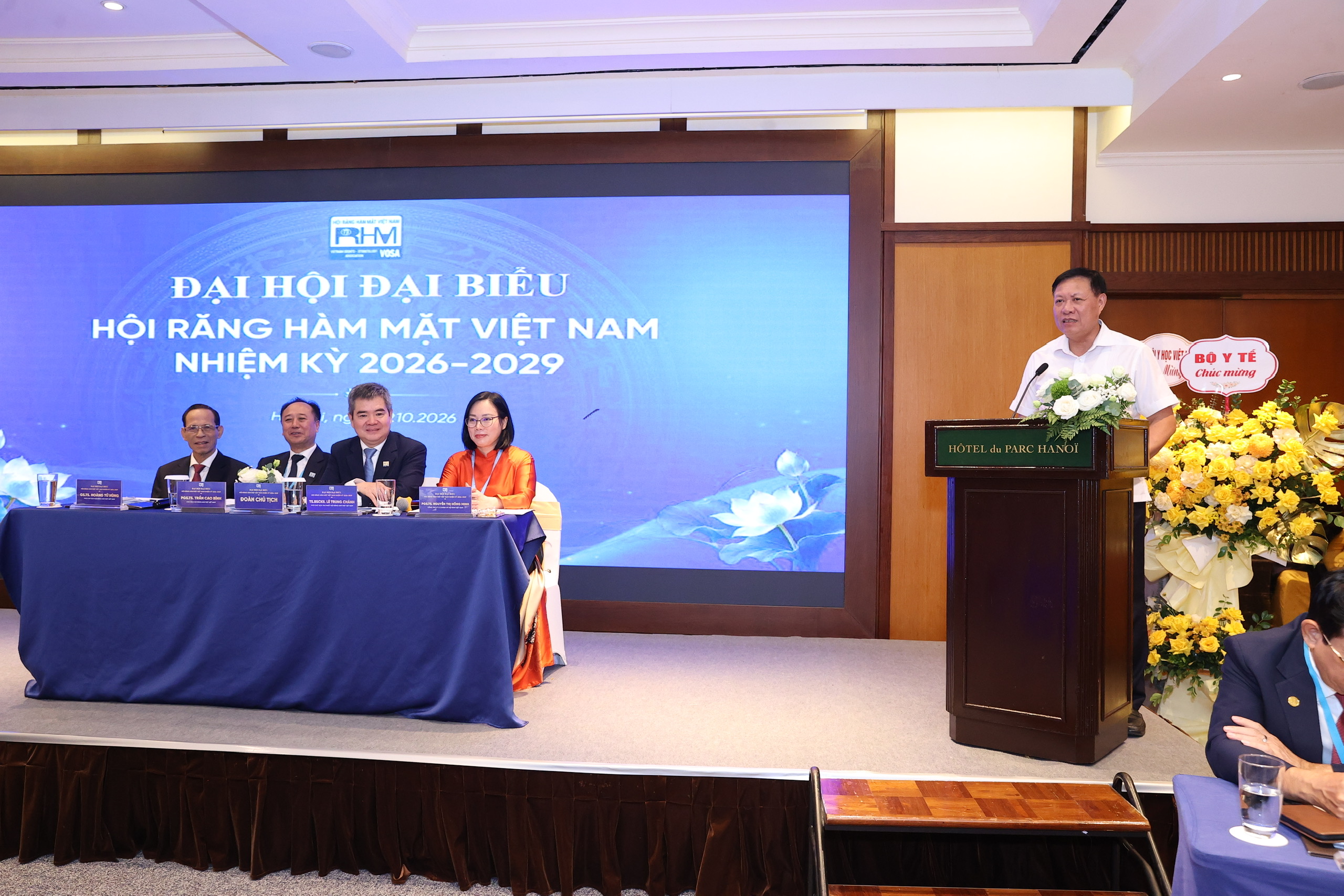 TS.BSCKII LÊ TRUNG CHÁNH - GIÁM ĐỐC BỆNH VIỆN RĂNG HÀM MẶT TRUNG ƯƠNG TP. HỒ CHÍ MINH ĐẮC CỬ CHỦ TỊCH  HỘI RĂNG HÀM MẶT VIỆT NAM (VOSA) NHIỆM KỲ 2026 - 2029