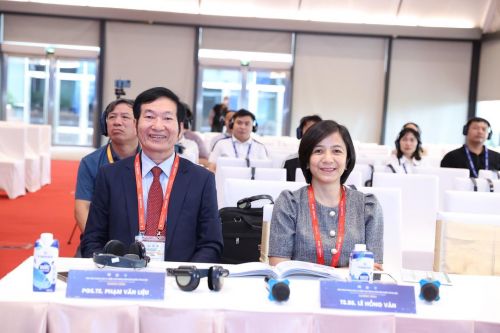 Phiên khoa học sáng ngày 25/5/2024 tại Hội trường 313