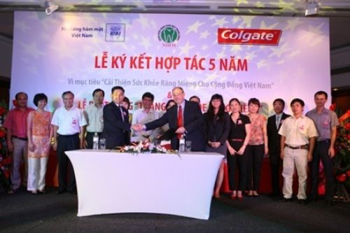 Quan Hệ Hợp Tác giữa Hội Răng Hàm Mặt và Cty Colgate – Palmolive VN